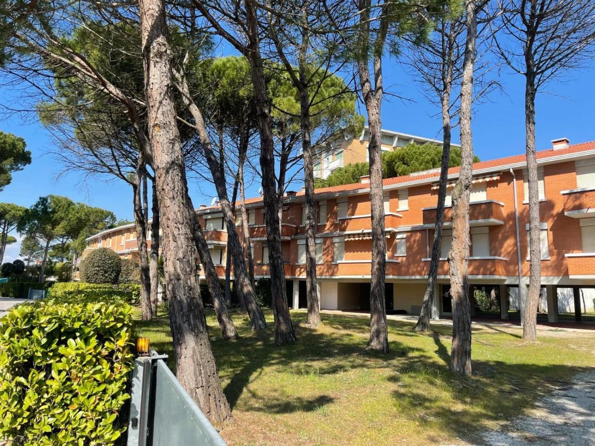 Condominio Splendid Bibione Luaran gambar